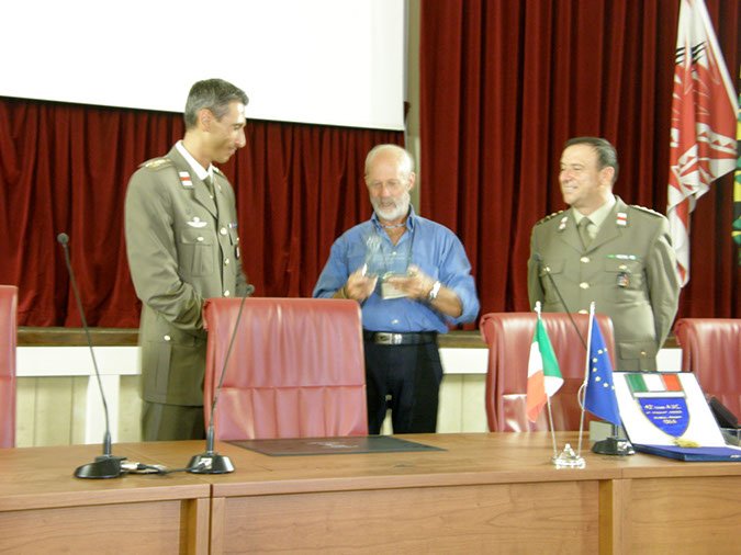 1° raduno Ascoli Piceno dal 9 al 10 settembre 2011 -  foto...192 - vengono scambiati i regali
